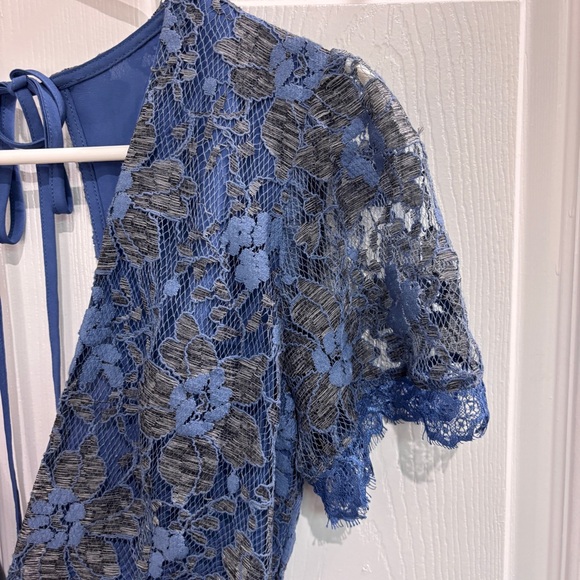 ASTR the label - blue lace romper - Picture 4 of 8
